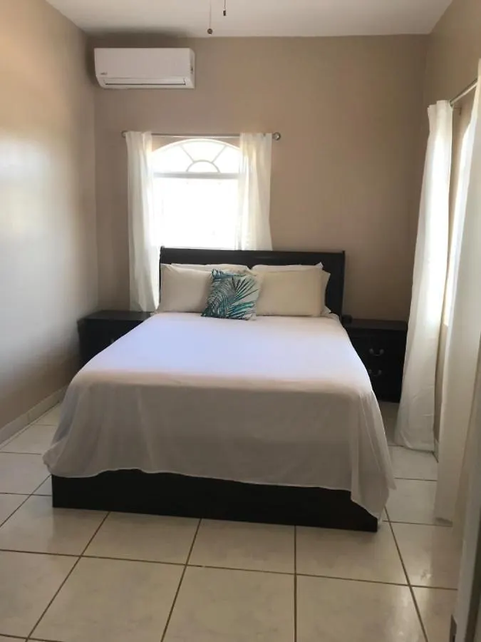 Perfect Small Apartment For Rent In Leeward Palms Providenciales 0*,