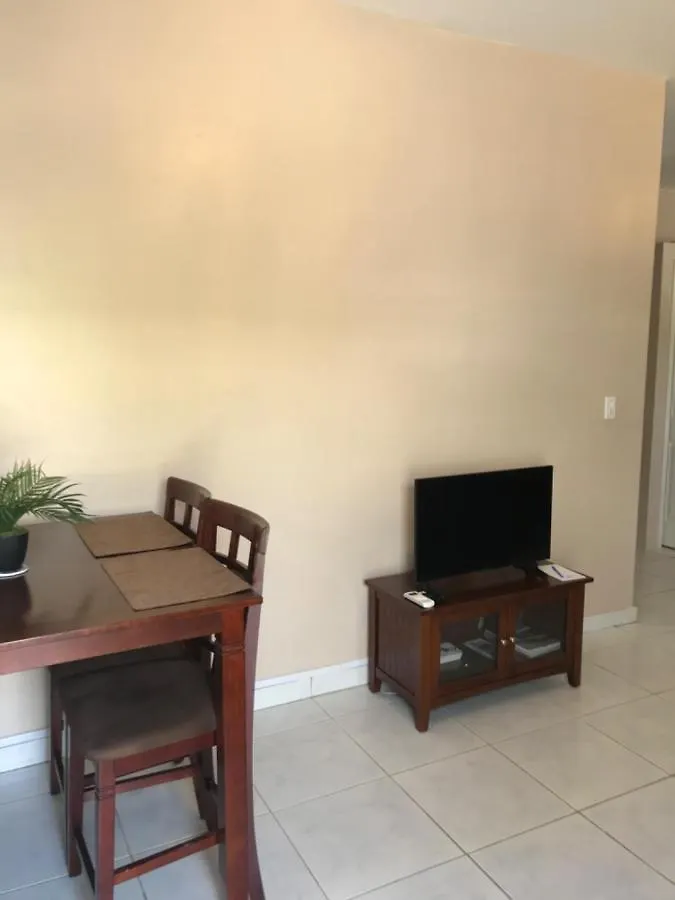 Perfect Small Apartment For Rent In Leeward Palms Providenciales Turks- och Caicosöarna